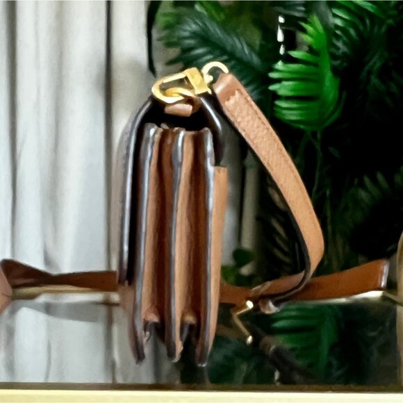 AUTHENTIC TORY BURCH CAMEL BROWN LEATHER BRITTEN SHOULDER BAG/CROSSBODY - Picture 2 of 11